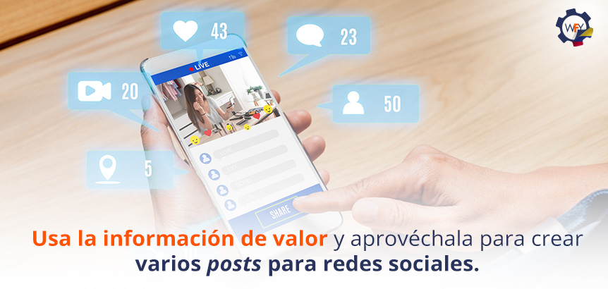 Persona Revisando Informacin de Valor en Posts de Redes Desde su Smartphone