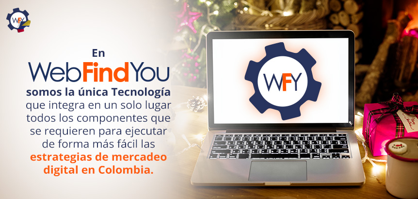 Laptop con Logo de WebFindYou en Navidad